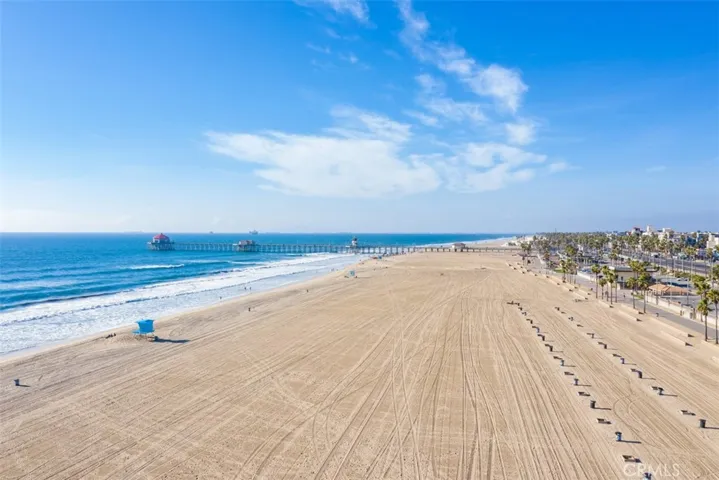 1112 Acacia Avenue, Huntington Beach, California 92648
