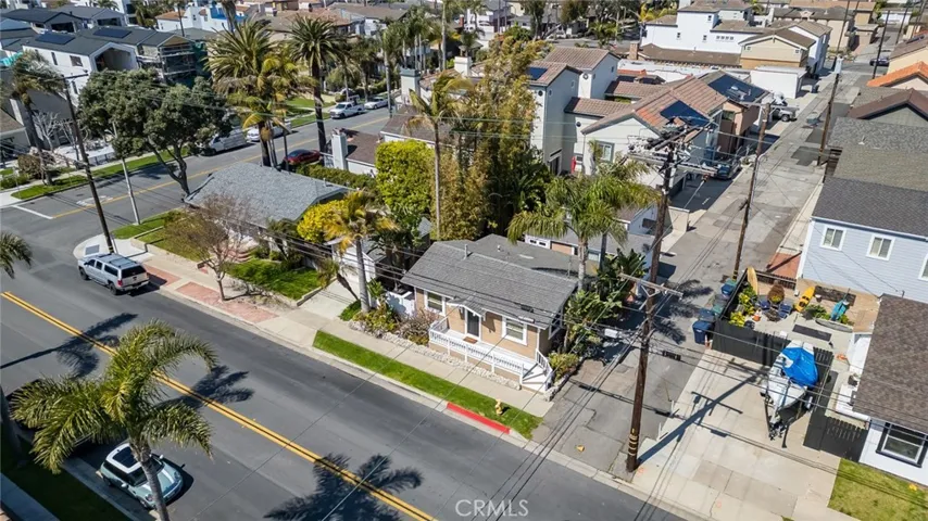 1112 Acacia Avenue, Huntington Beach, California 92648