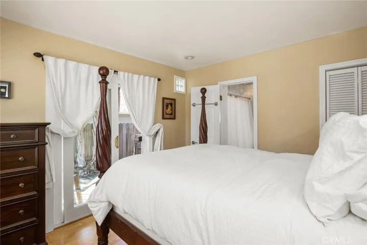 1112 Acacia Avenue, Huntington Beach, California 92648