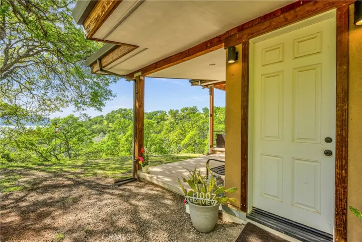 11007 Crestview Drive, Clearlake, California 95422