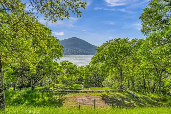 11007 Crestview Drive, Clearlake, California 95422