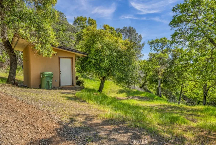 11007 Crestview Drive, Clearlake, California 95422