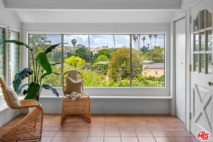 4872 La Roda Avenue, Los Angeles, California 90041