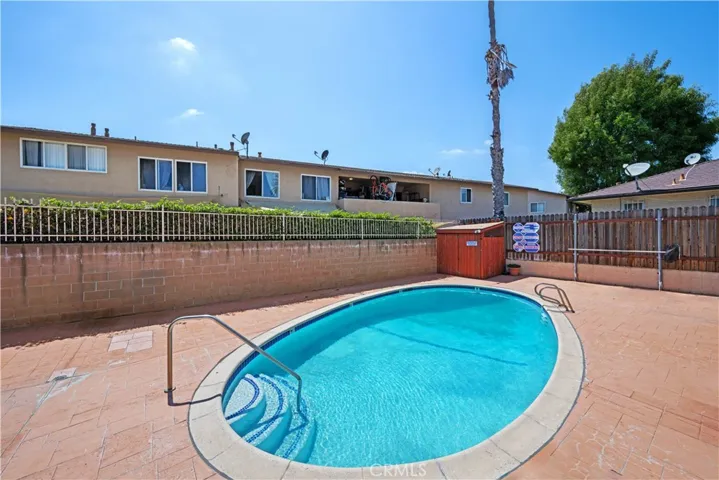 888 Victor Avenue 9, Inglewood, California 90302