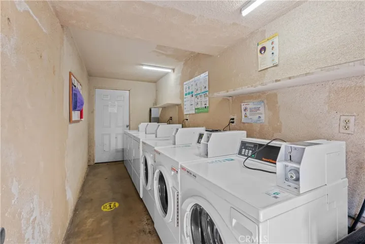 888 Victor Avenue 9, Inglewood, California 90302
