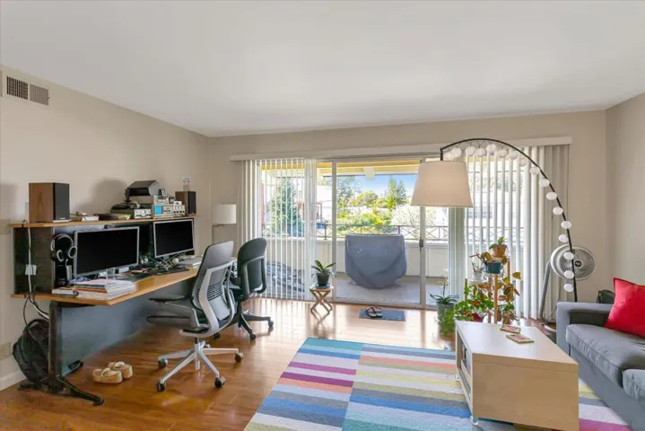 487 James Road, Palo Alto, California 94306