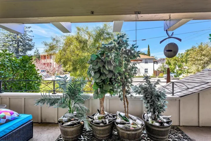 487 James Road, Palo Alto, California 94306
