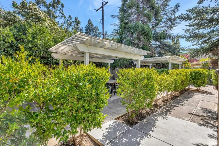487 James Road, Palo Alto, California 94306