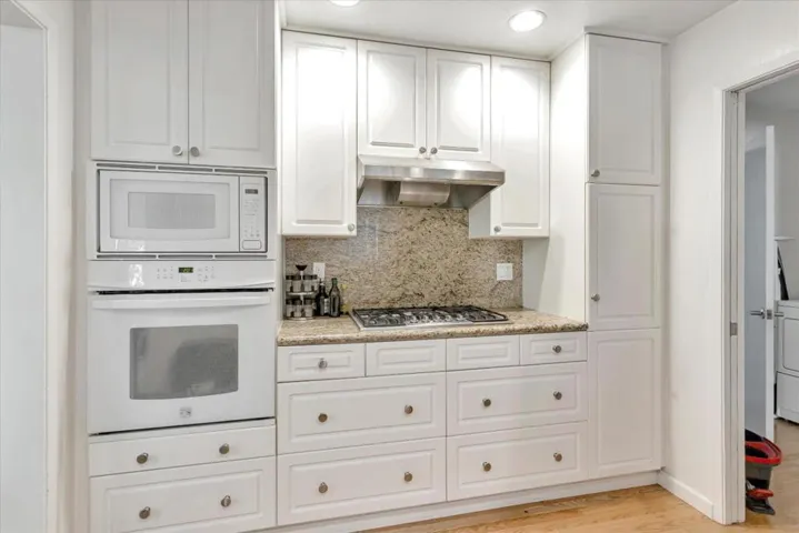 487 James Road, Palo Alto, California 94306
