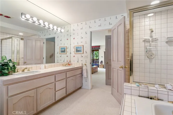 27391 Alpen Drive, Lake Arrowhead, California 92352