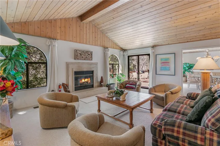 27391 Alpen Drive, Lake Arrowhead, California 92352