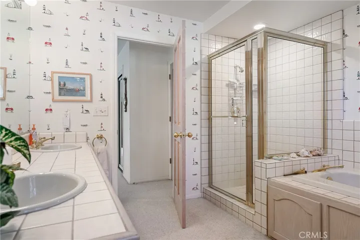 27391 Alpen Drive, Lake Arrowhead, California 92352