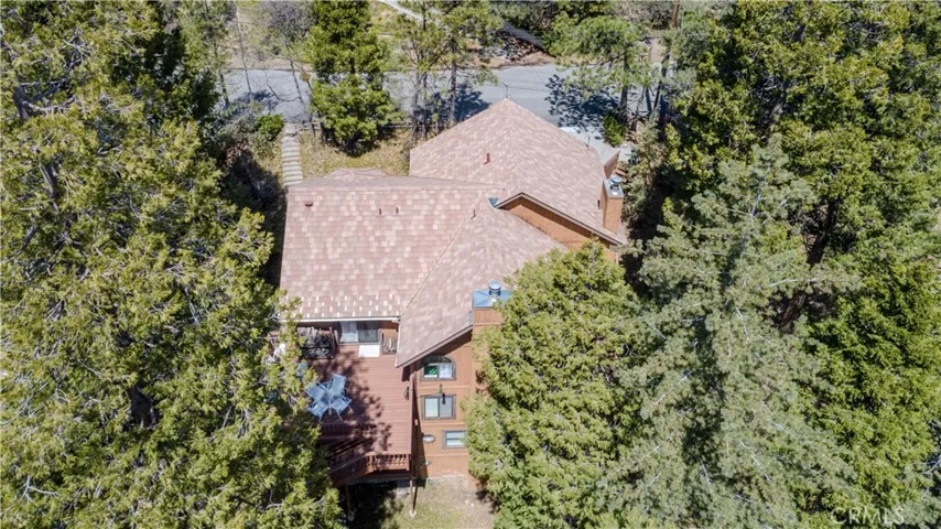 27391 Alpen Drive, Lake Arrowhead, California 92352