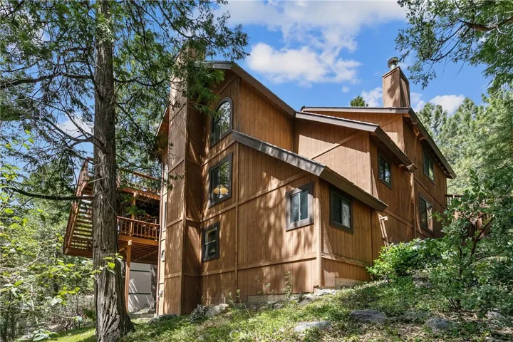 27391 Alpen Drive, Lake Arrowhead, California 92352