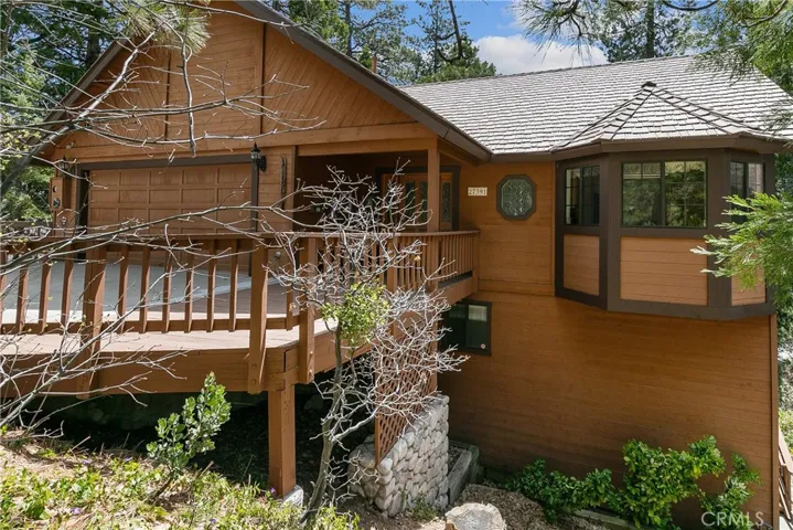 27391 Alpen Drive, Lake Arrowhead, California 92352