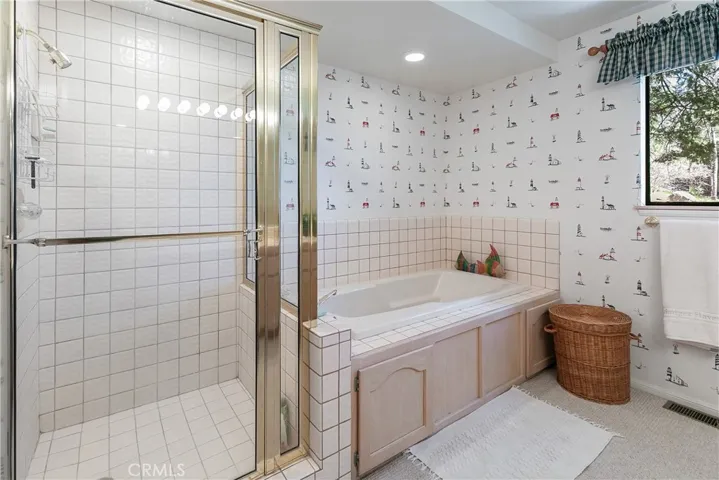27391 Alpen Drive, Lake Arrowhead, California 92352