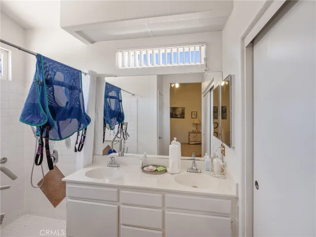 13337 Luna Road, Victorville, California 92392