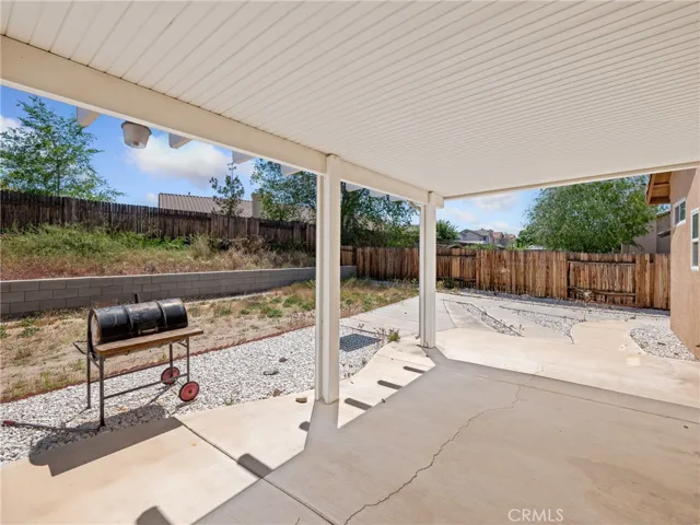 13337 Luna Road, Victorville, California 92392