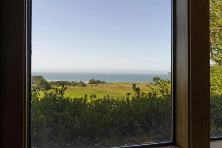 39858 Leeward Road, None, California 95497