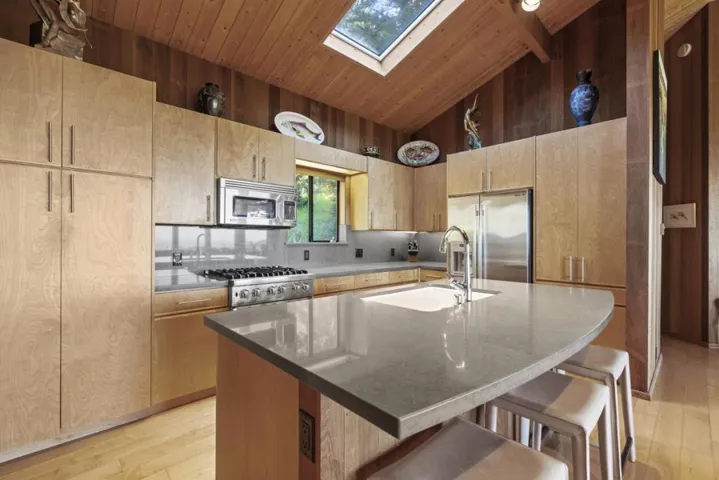 39858 Leeward Road, None, California 95497
