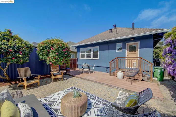 5460 Locksley Ave, Oakland, California 94618