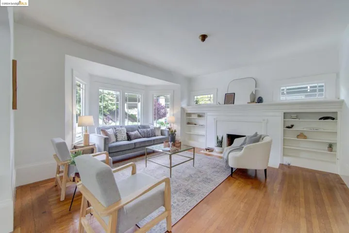 5460 Locksley Ave, Oakland, California 94618