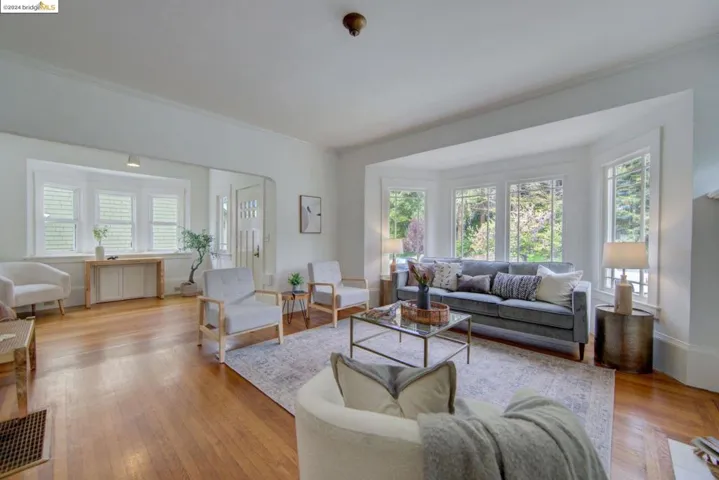 5460 Locksley Ave, Oakland, California 94618