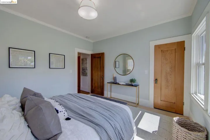 5460 Locksley Ave, Oakland, California 94618