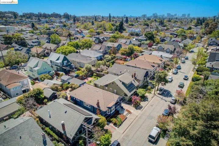 5460 Locksley Ave, Oakland, California 94618