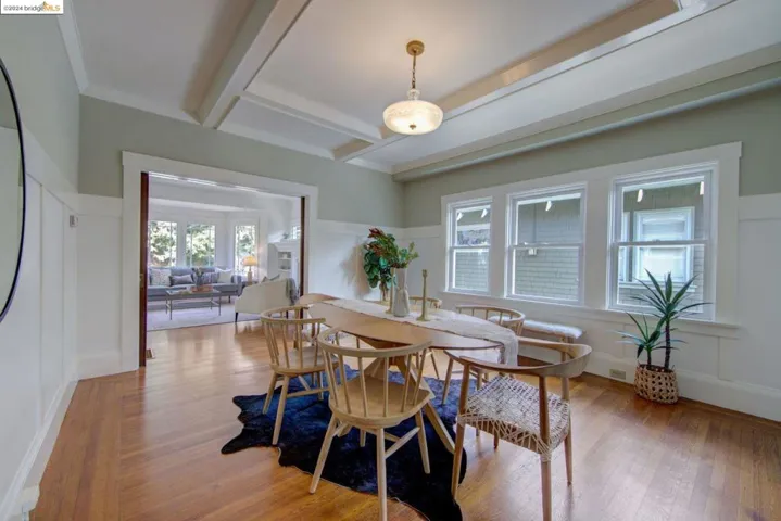 5460 Locksley Ave, Oakland, California 94618