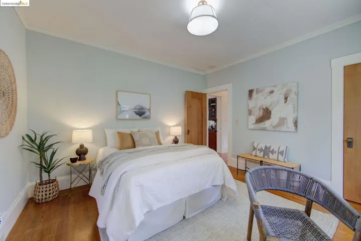 5460 Locksley Ave, Oakland, California 94618