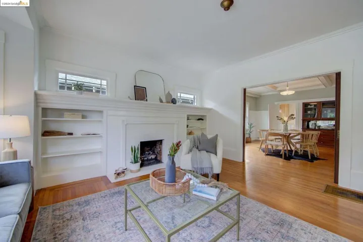 5460 Locksley Ave, Oakland, California 94618