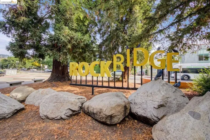 5460 Locksley Ave, Oakland, California 94618