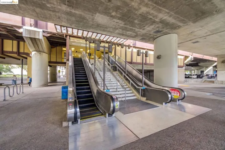5460 Locksley Ave, Oakland, California 94618