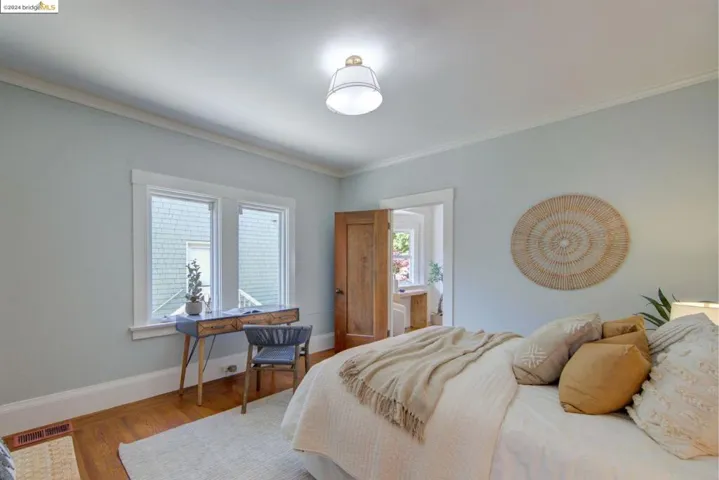 5460 Locksley Ave, Oakland, California 94618