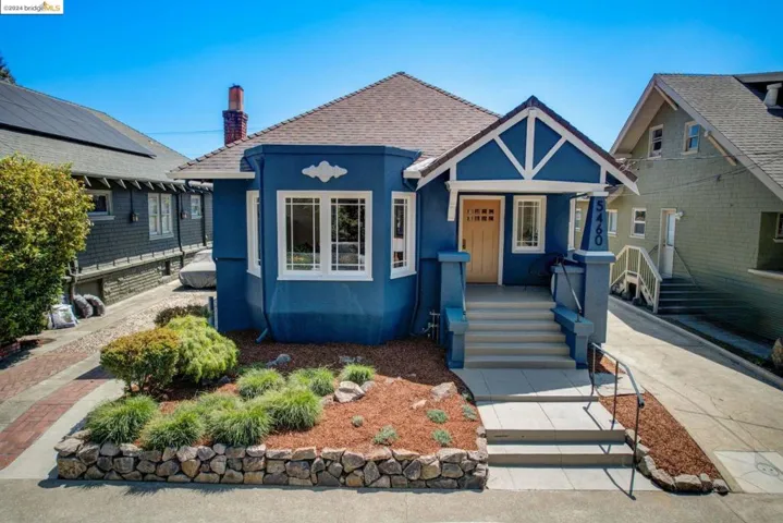 5460 Locksley Ave, Oakland, California 94618