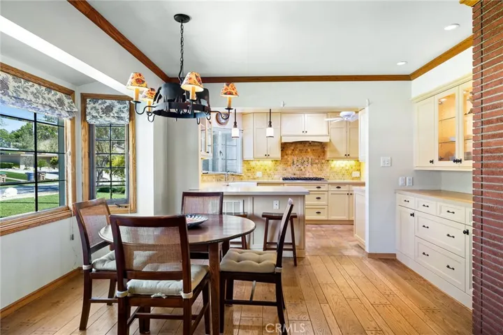 Dining room.