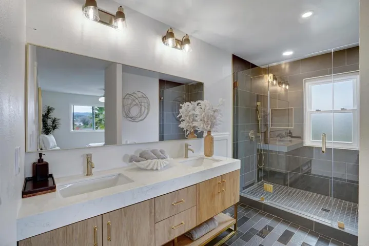 1491 Via Dorado, San Marcos, California 92069