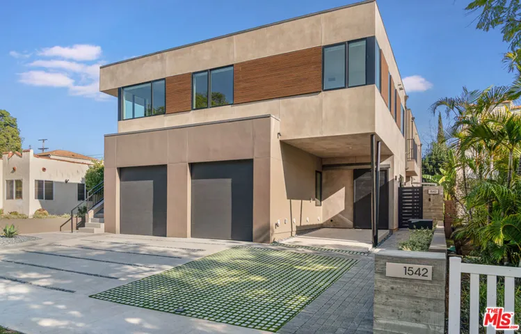 1542 N Hoover Street, Los Angeles, California 90027