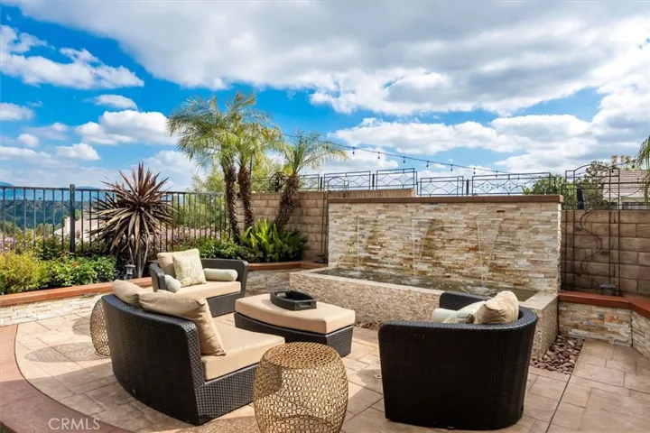 27772 Ron Ridge Drive, Saugus, California 91350