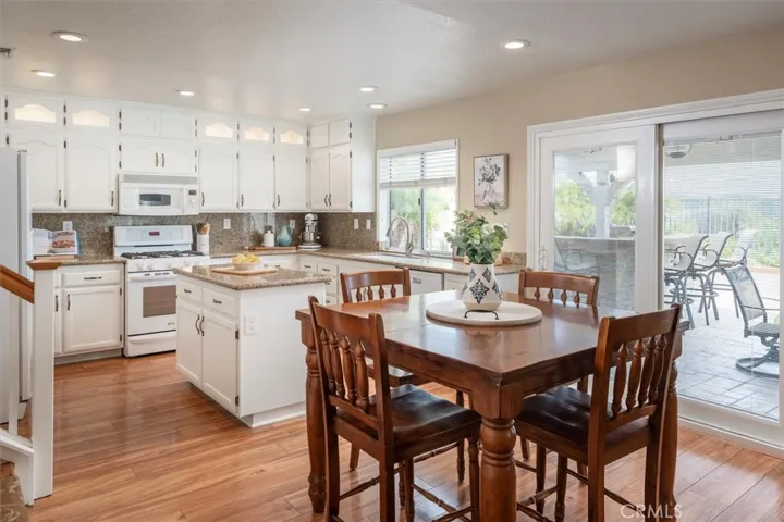 27772 Ron Ridge Drive, Saugus, California 91350