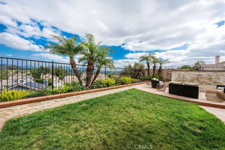 27772 Ron Ridge Drive, Saugus, California 91350