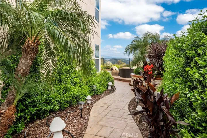 27772 Ron Ridge Drive, Saugus, California 91350