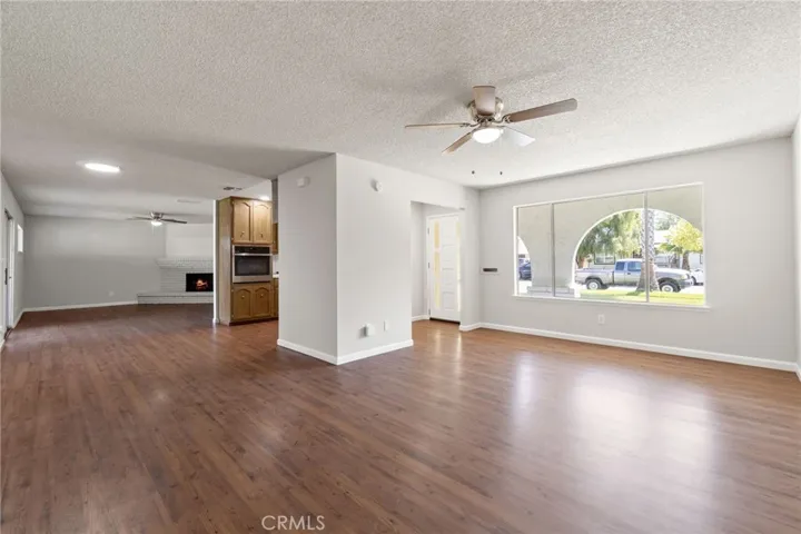 312 Riverside Avenue, Chowchilla, California 93610