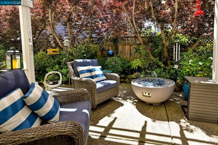 22 Old Town Lane, Danville, California 94526