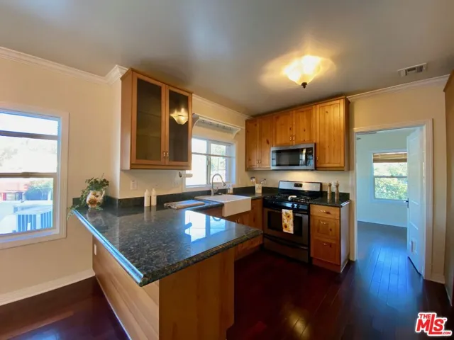 1432 Maltman Avenue, Los Angeles, California 90026