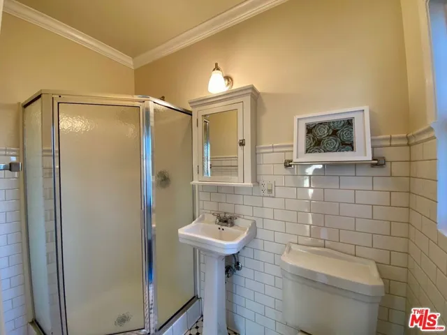 1432 Maltman Avenue, Los Angeles, California 90026