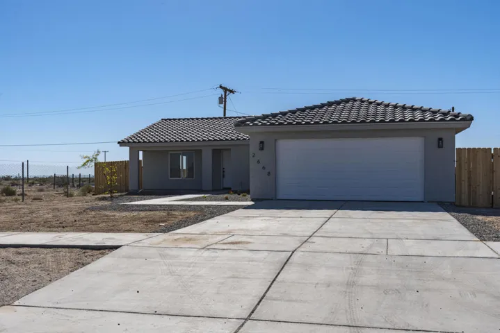 2668 Desert Dr Them-6