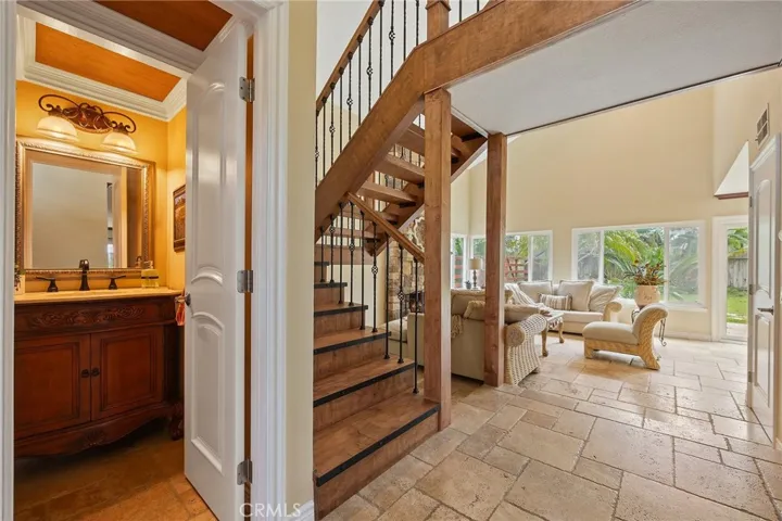 2912 Hickory Place, Fullerton, California 92835