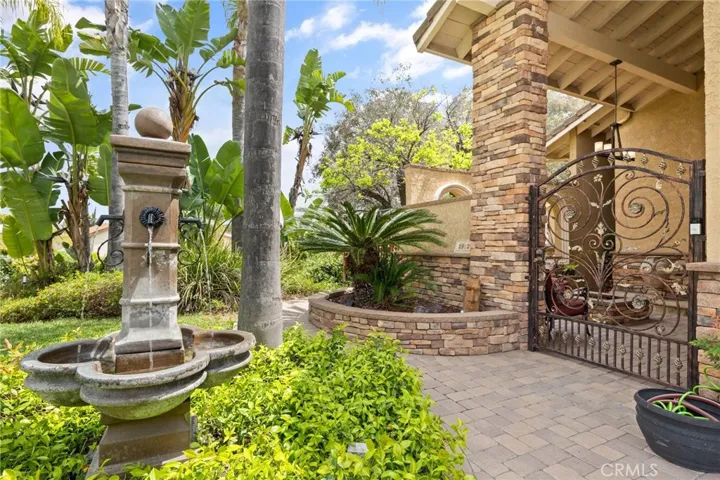 2912 Hickory Place, Fullerton, California 92835